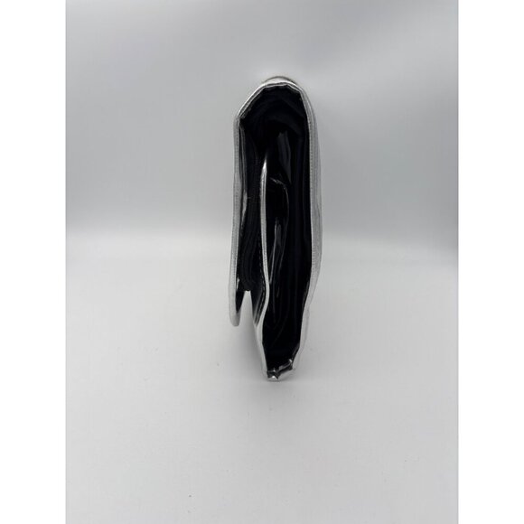 Silver Foldable Travel Jewelry Organizer With Embellished Button Closure - Picture 3 of 10